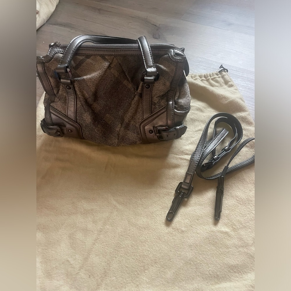 silver/black burberry bag